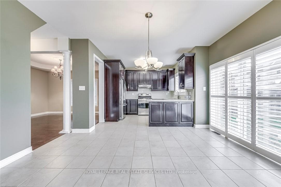 5474 Valhalla Crescent photo 10