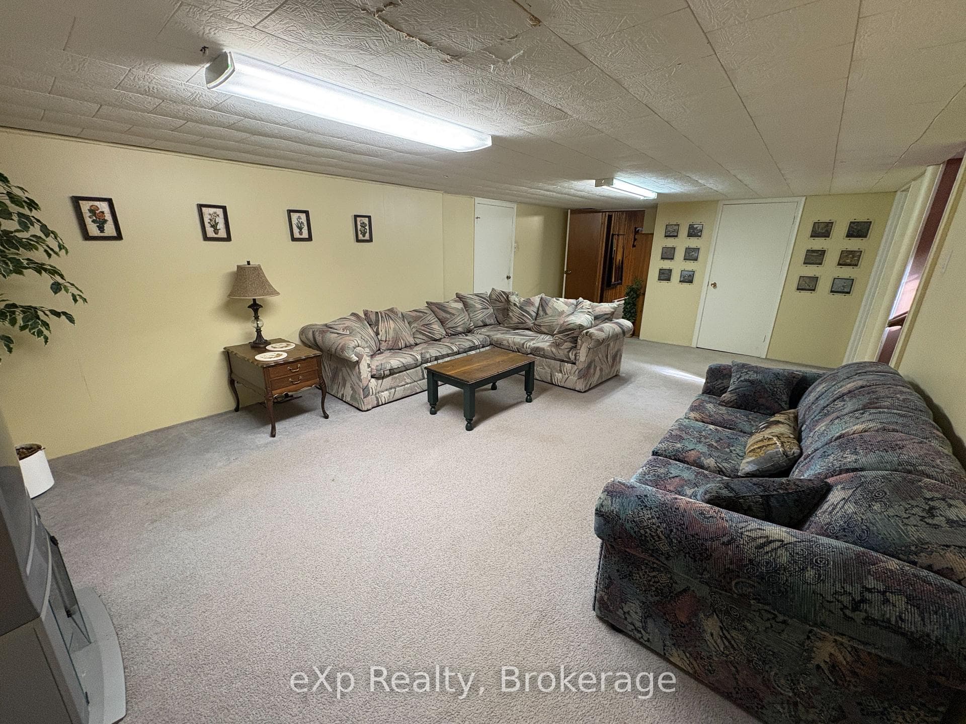 661 2nd Avenue photo 26