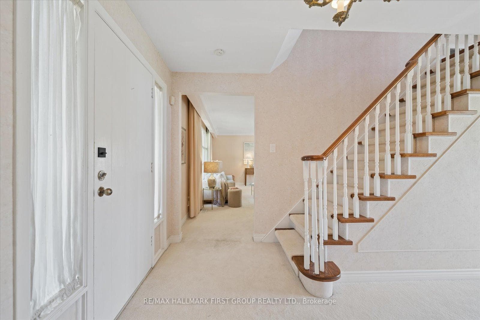 525 Myrtle Road photo 4