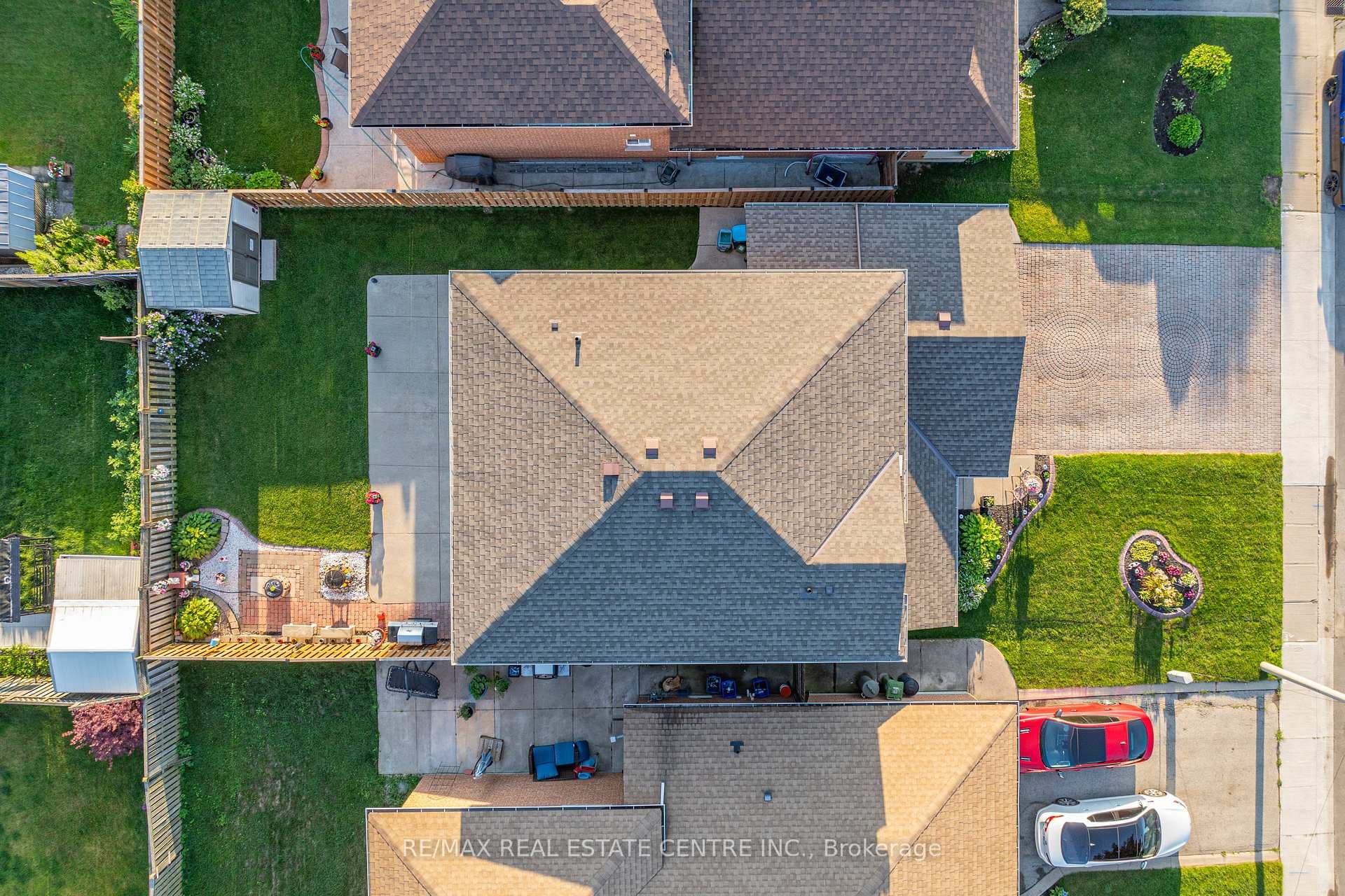 170 Benvenuto Crescent photo 38