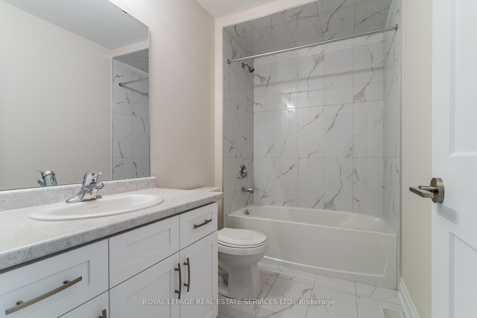 39 Kenesky Drive photo 26