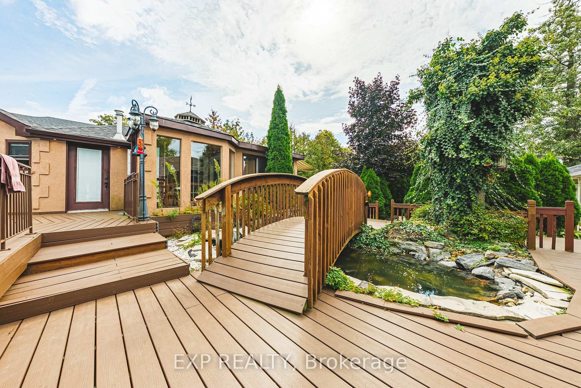 1164 Barton Street photo 34