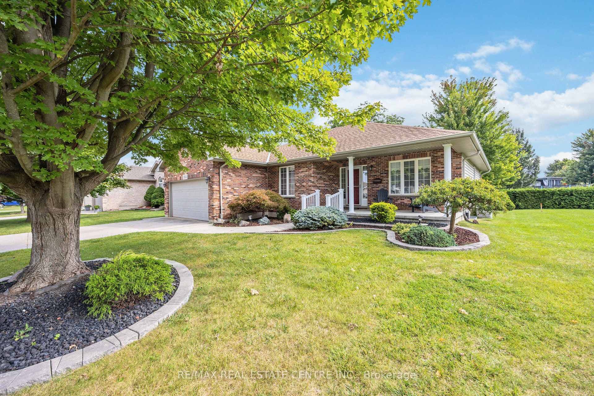 304 Parkside Drive photo 4