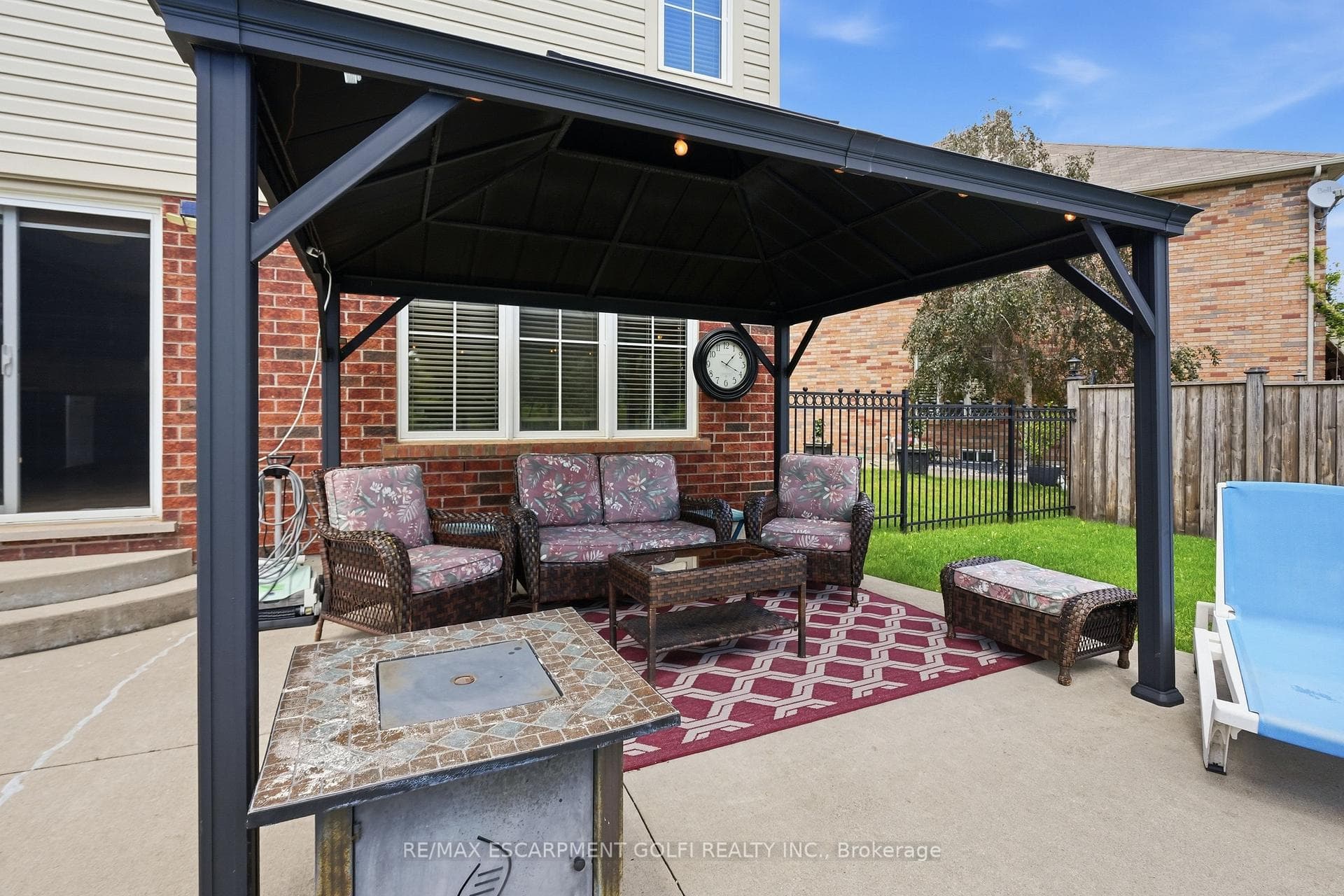 240 Emick Drive photo 31