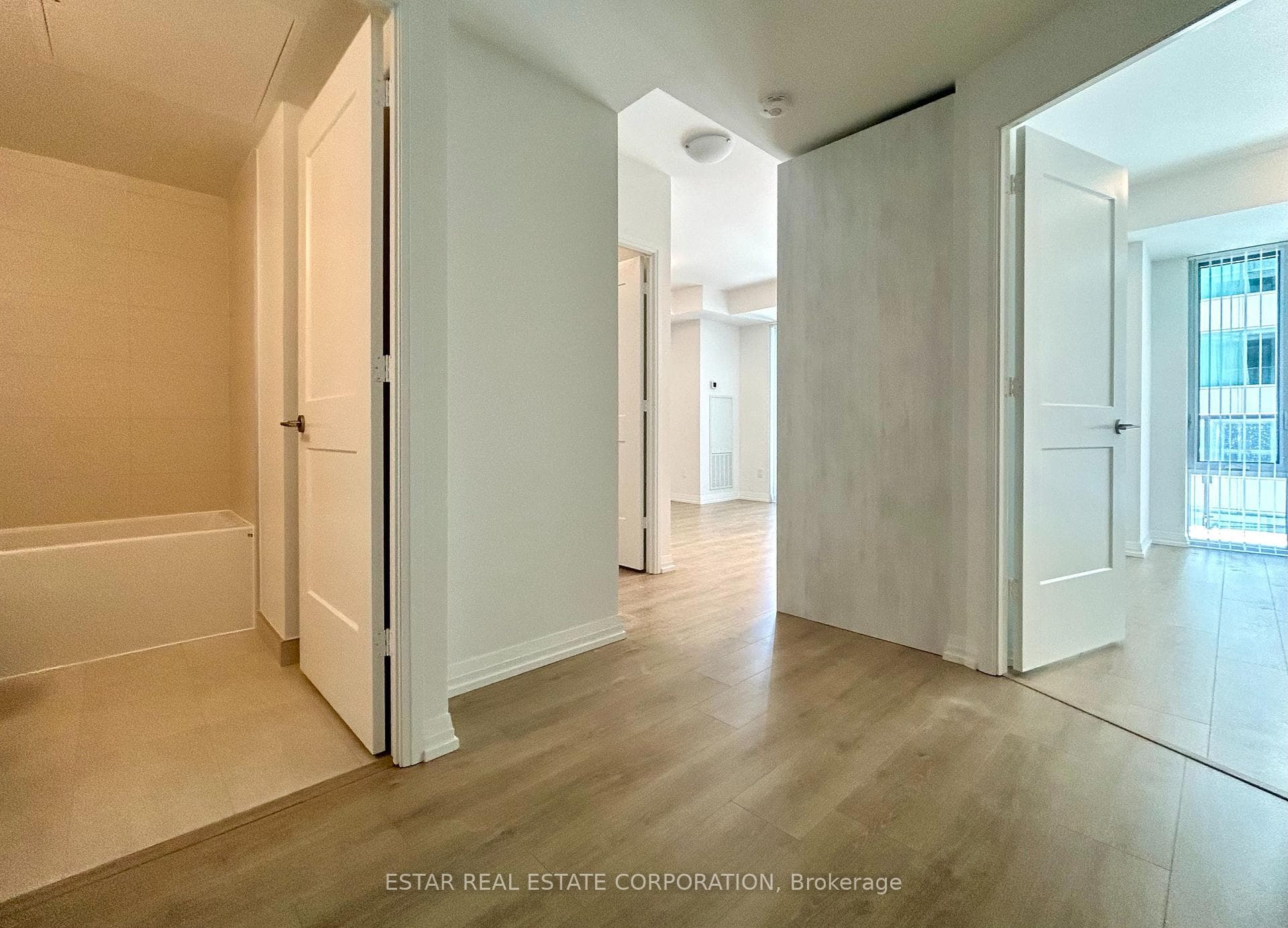 8 Widmer Street Unit 2011 photo 11