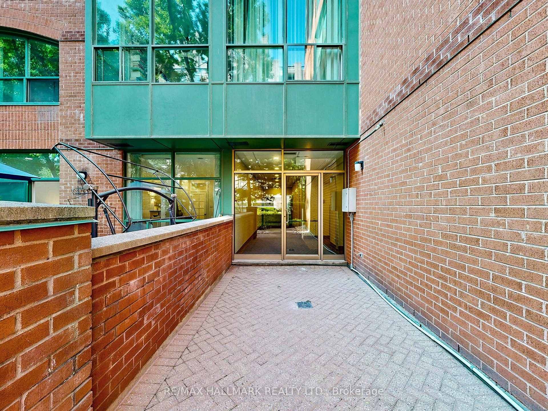 95 Prince Arthur Avenue Unit 126 photo 31