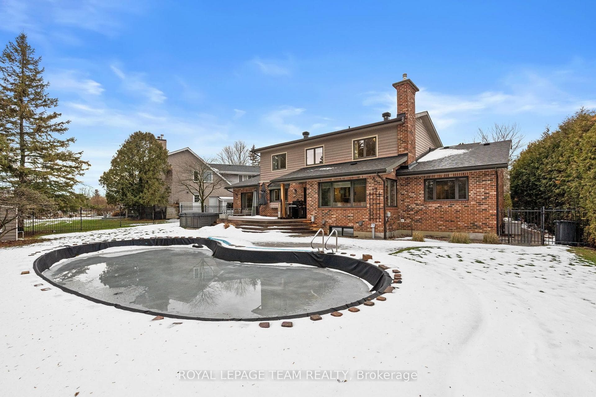 36 Halldorson Crescent photo 44