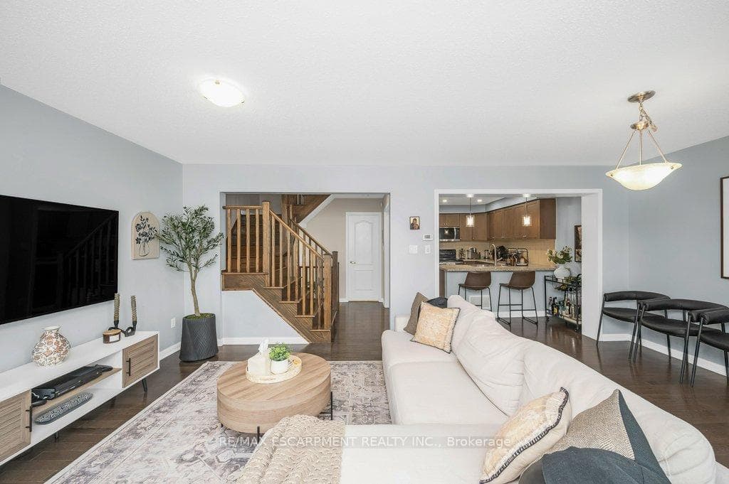 873 Jempson Path photo 12