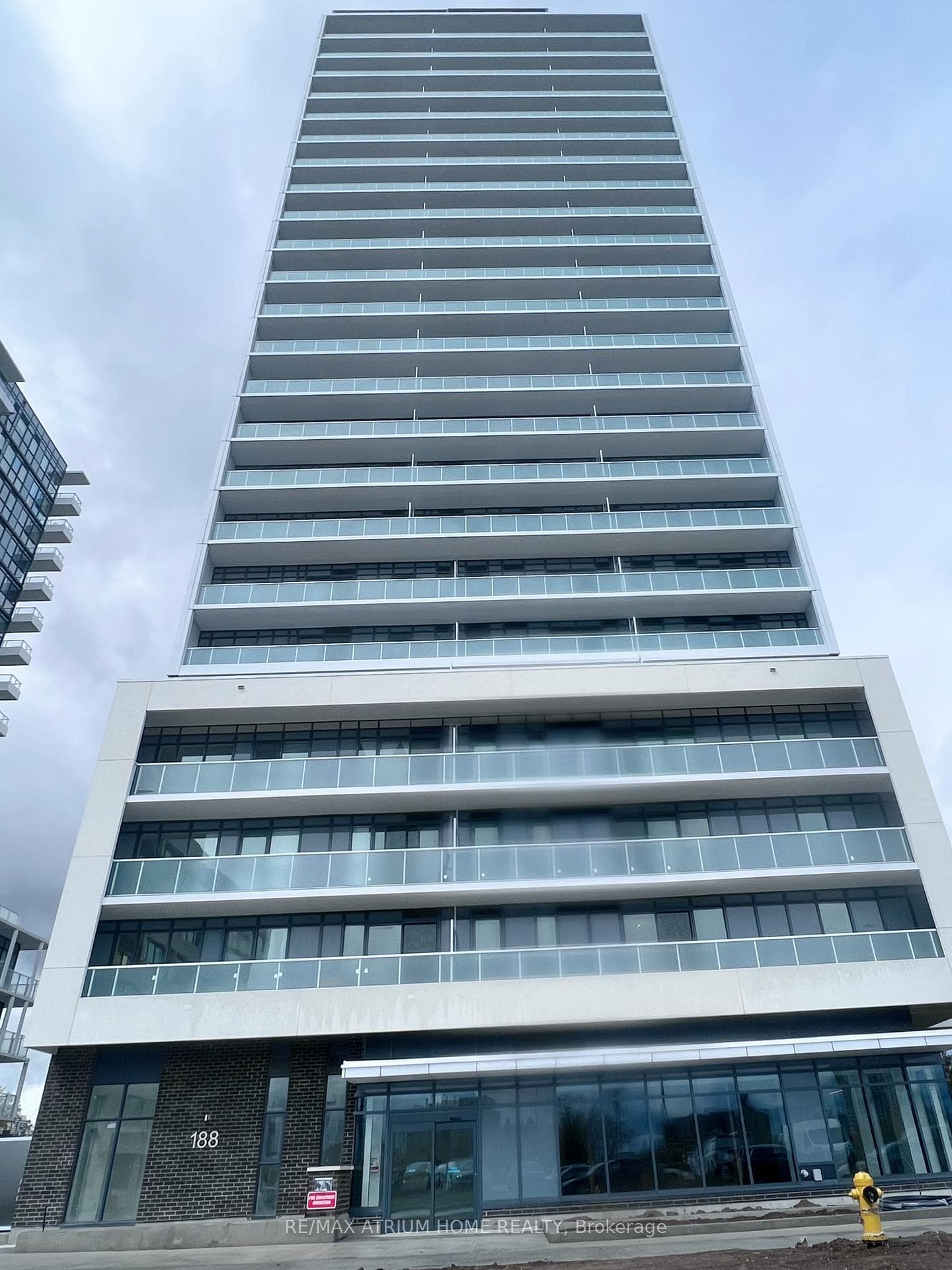 188 Fairview Mall Drive Unit 607 photo 1