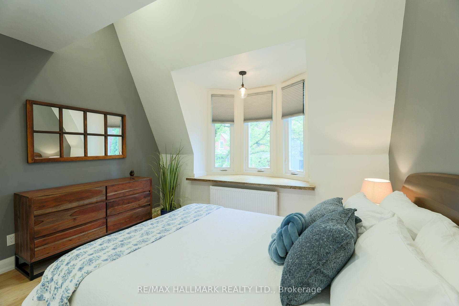 39 Seymour Avenue photo 25