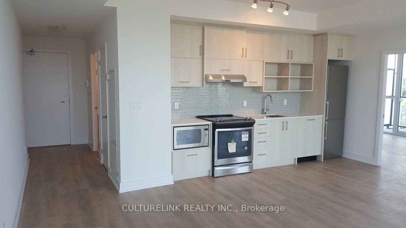150 Fairview Mall Drive Unit 808 photo 2