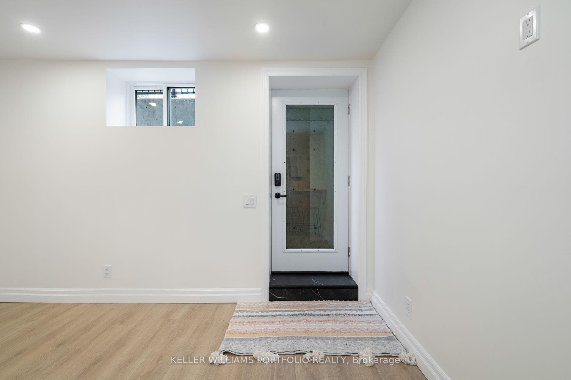 575 Clendenan Avenue Unit Lower photo 19