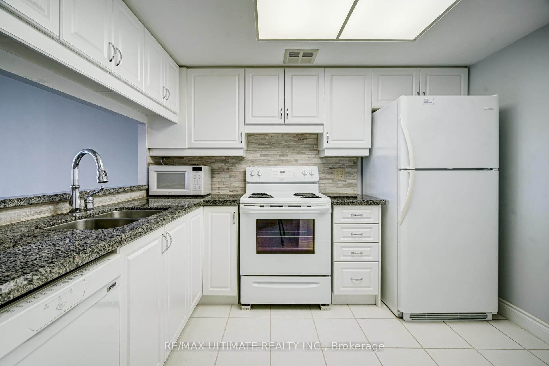 275 Bamburgh Circle Unit 411 photo 16