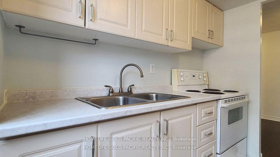 89 McCaul Street Unit 921 photo 10