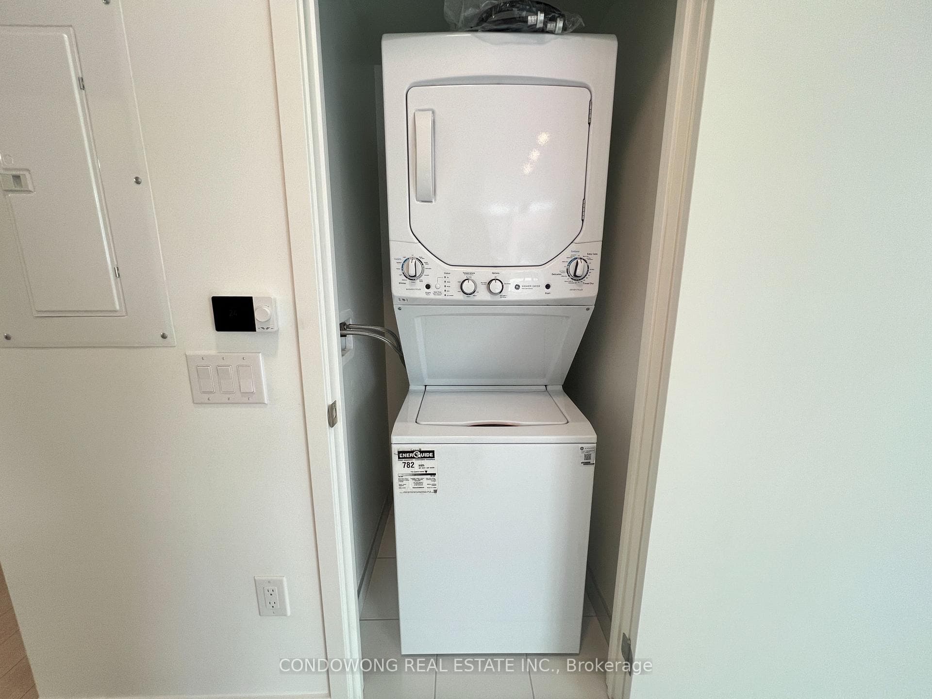 Full Size Washer and Dryer