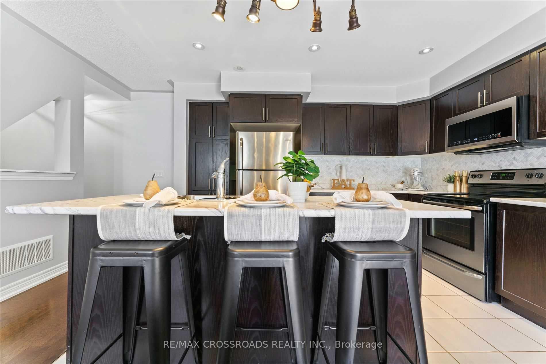 64 Tabaret Crescent photo 4