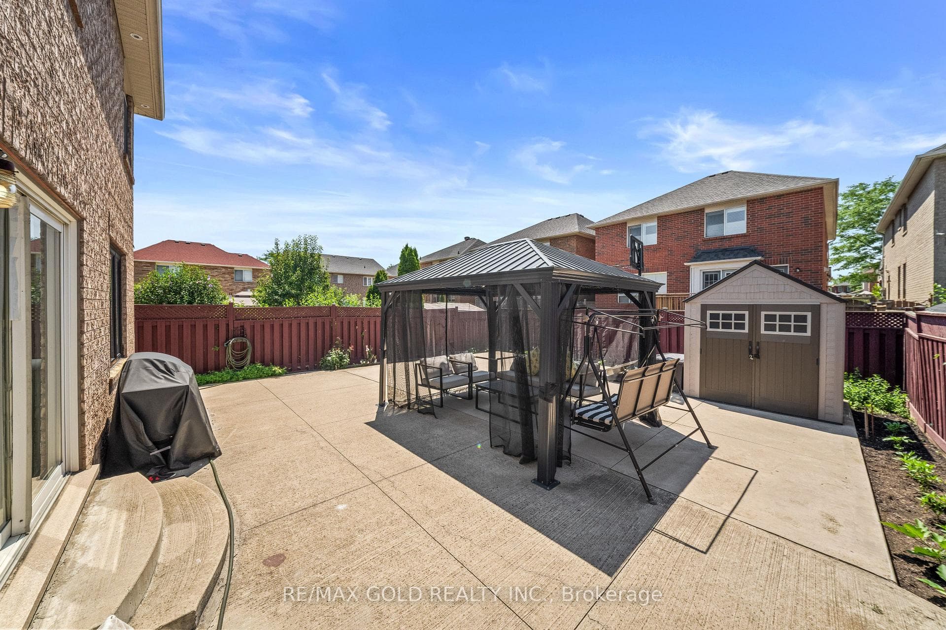 8 Bayridge Drive photo 30
