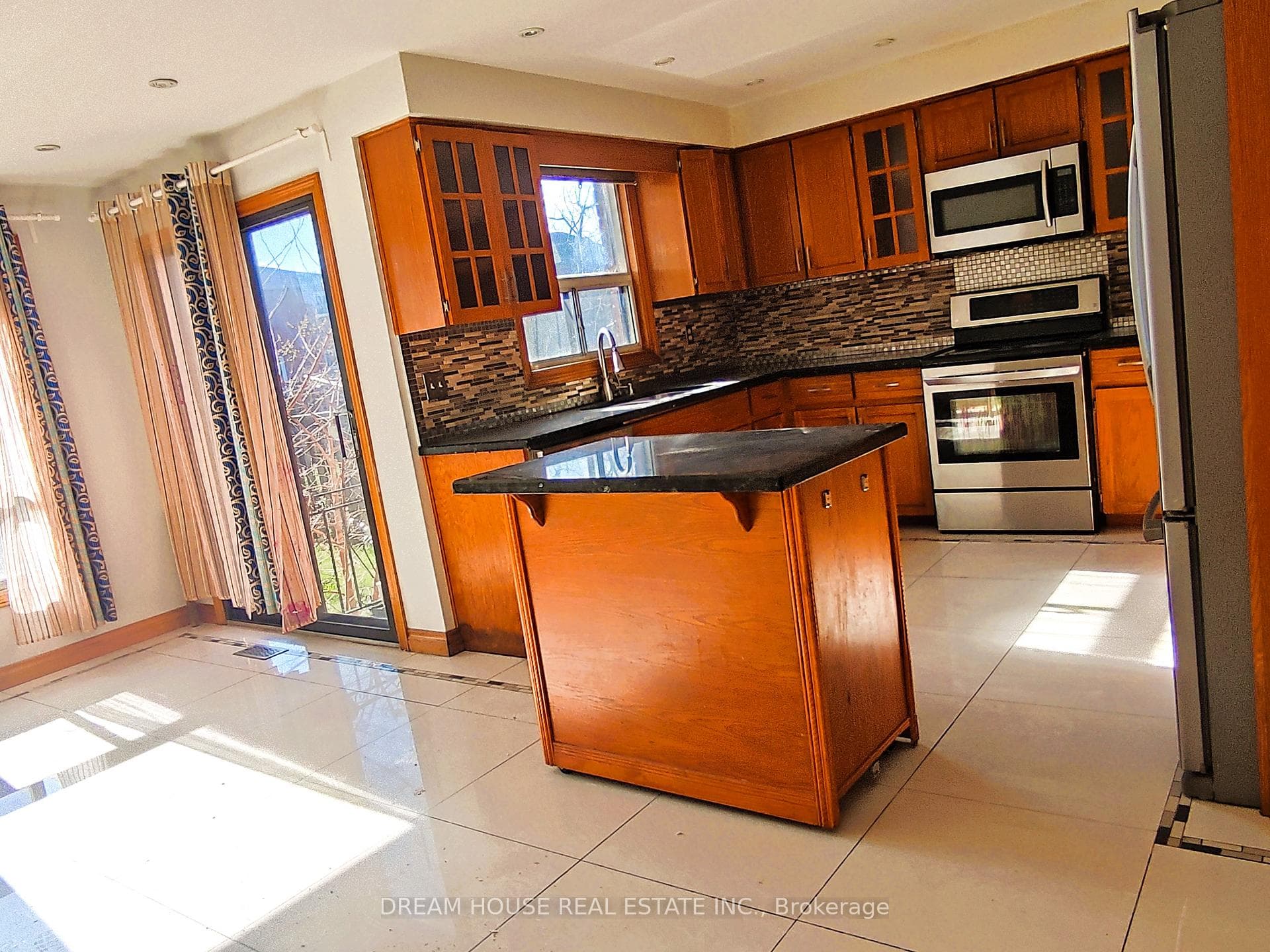 176 Conlins Road Unit MAIN photo 6