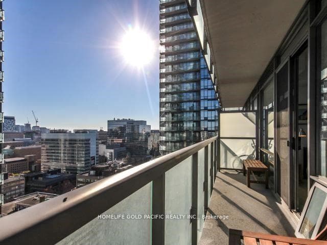 37 Grosvenor Street Unit 2610 photo 6
