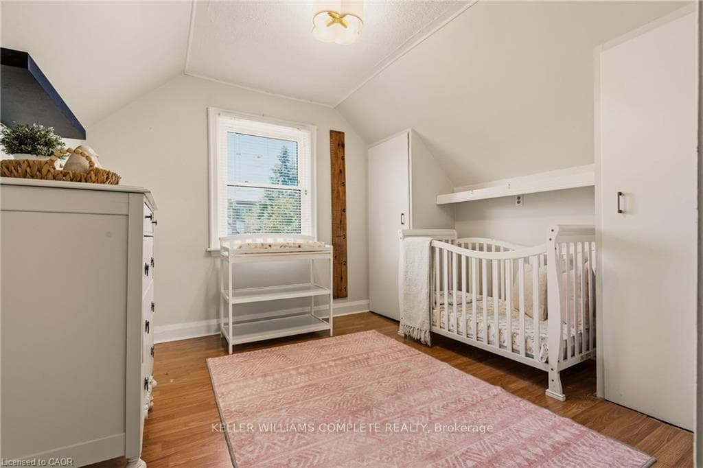 148 Huxley Avenue photo 19