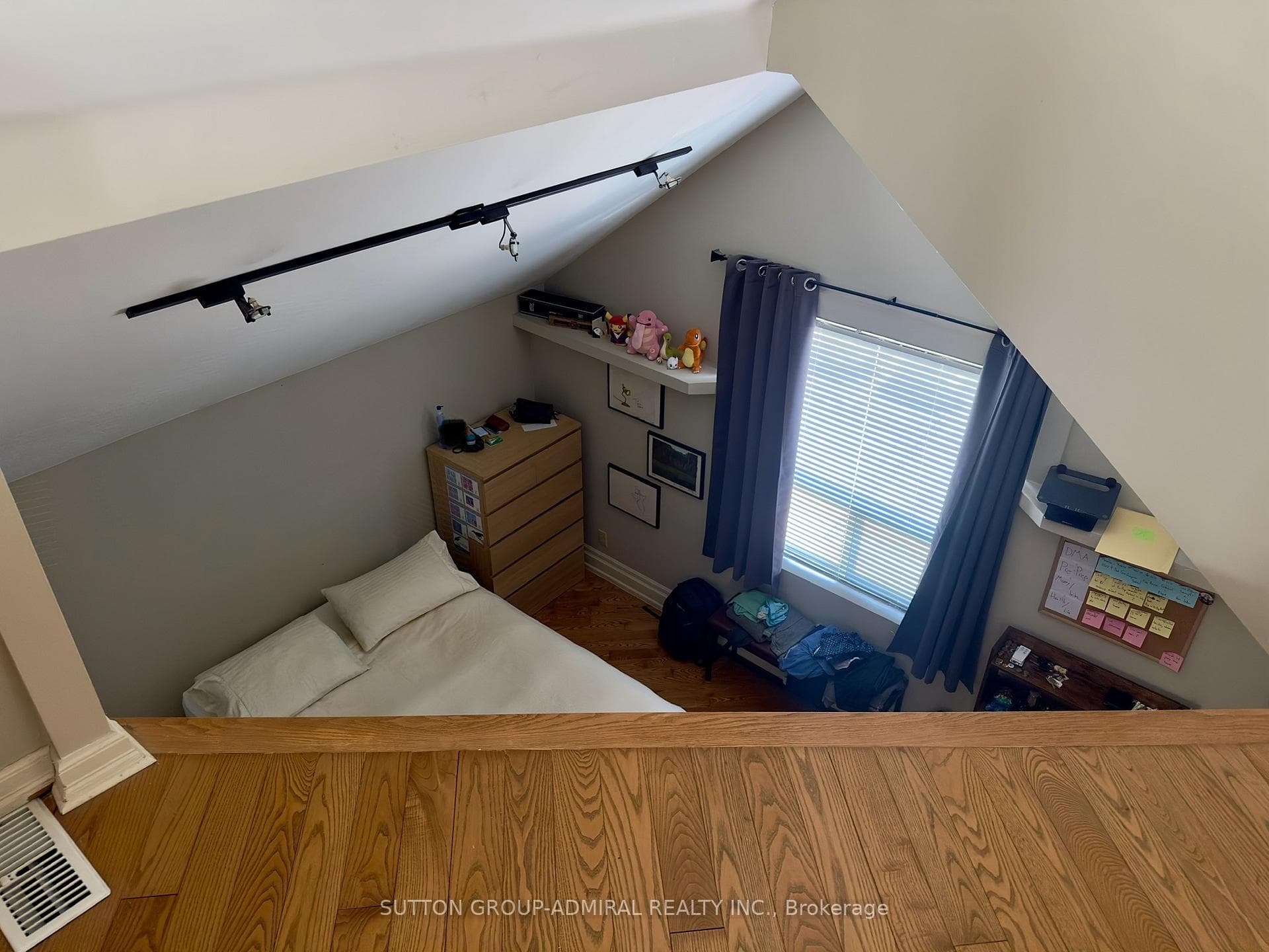 136 springhurst Avenue Unit 8 photo 10