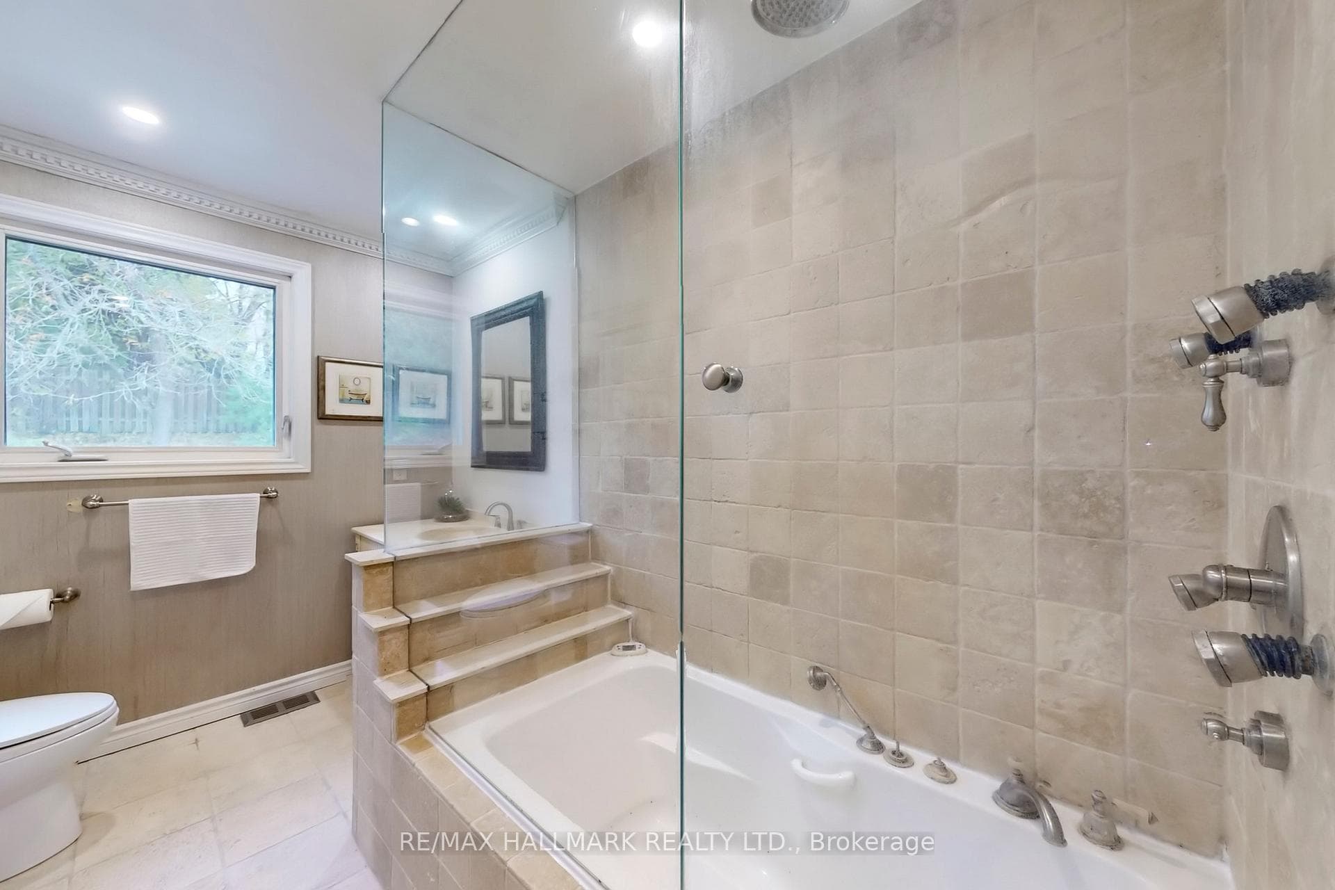 83 Beswick Drive photo 27