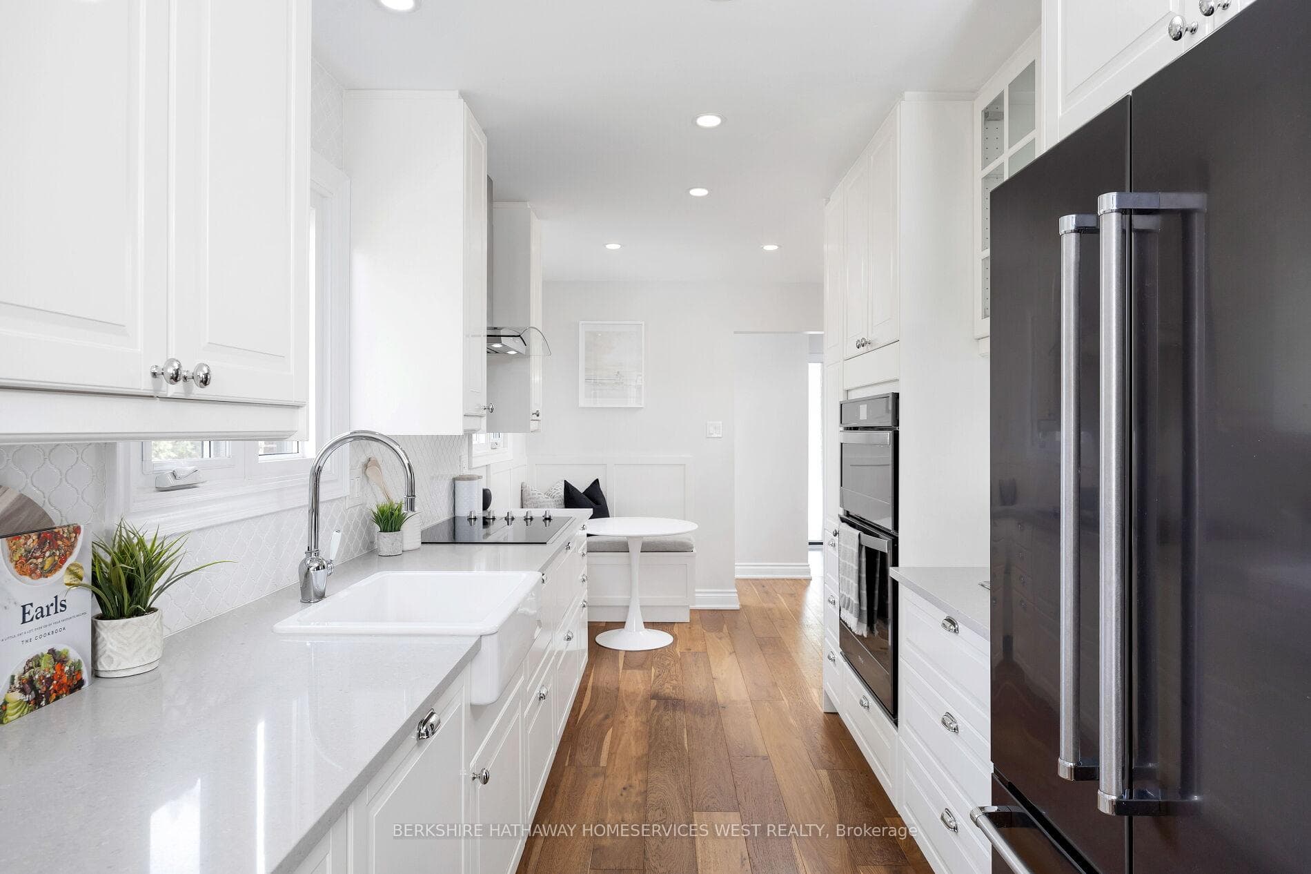 1183 Meander Court photo 8