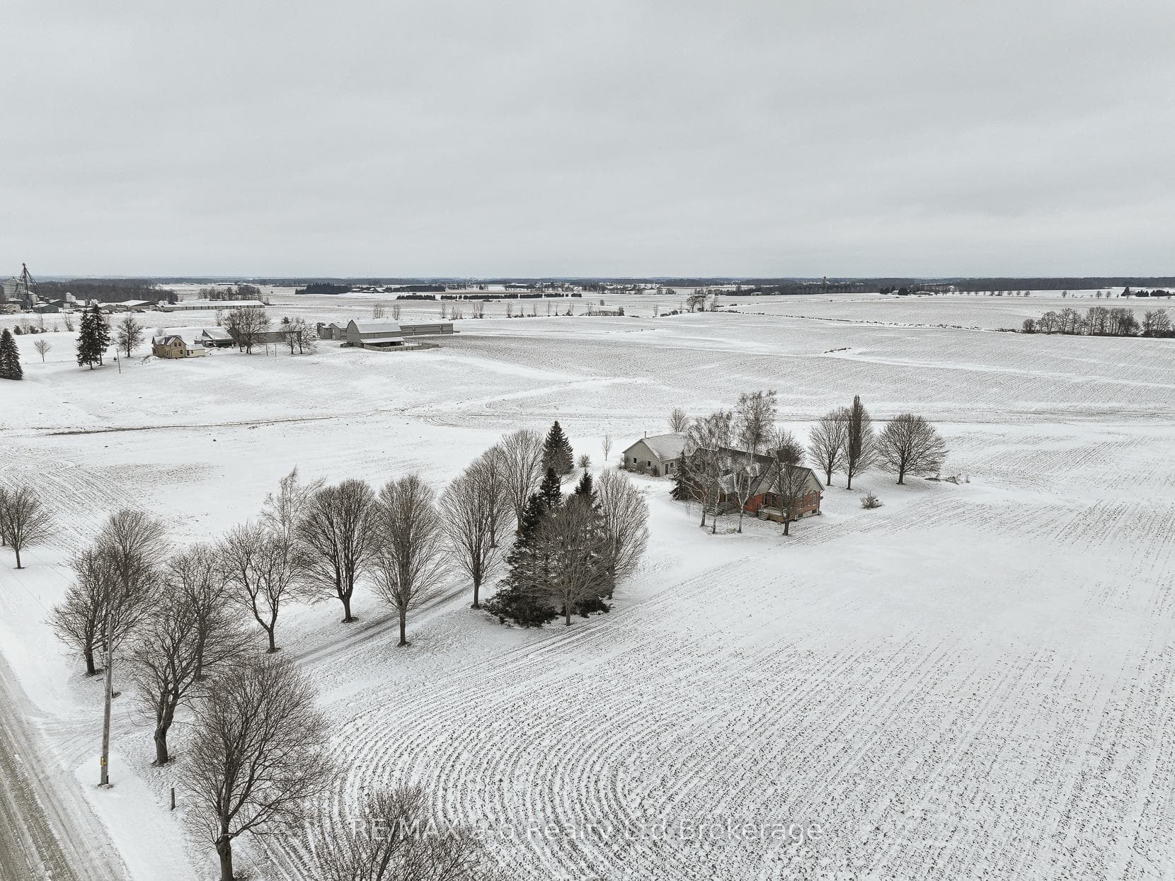616070 13th Line photo 4