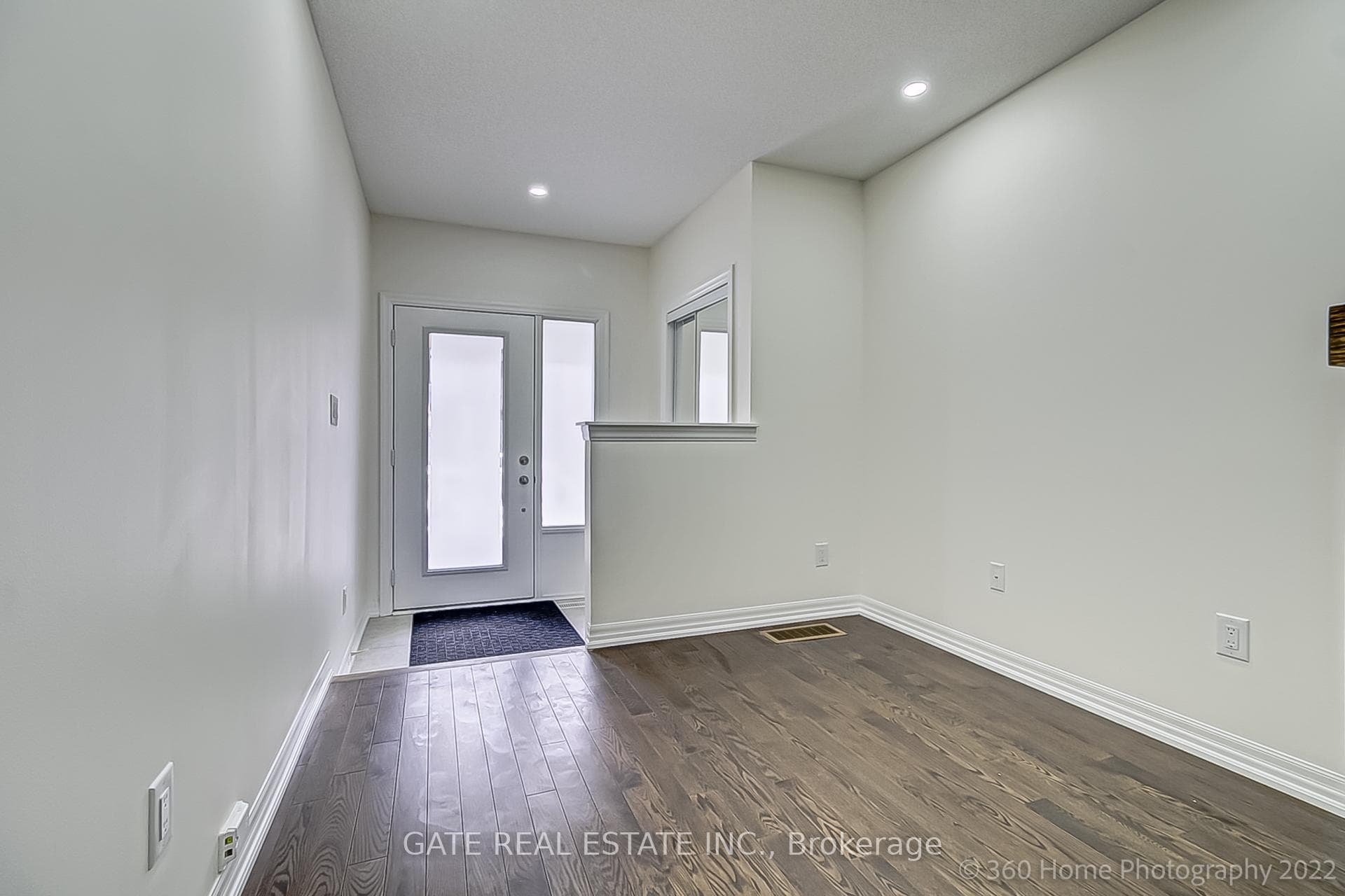 210 Vivant Street photo 2