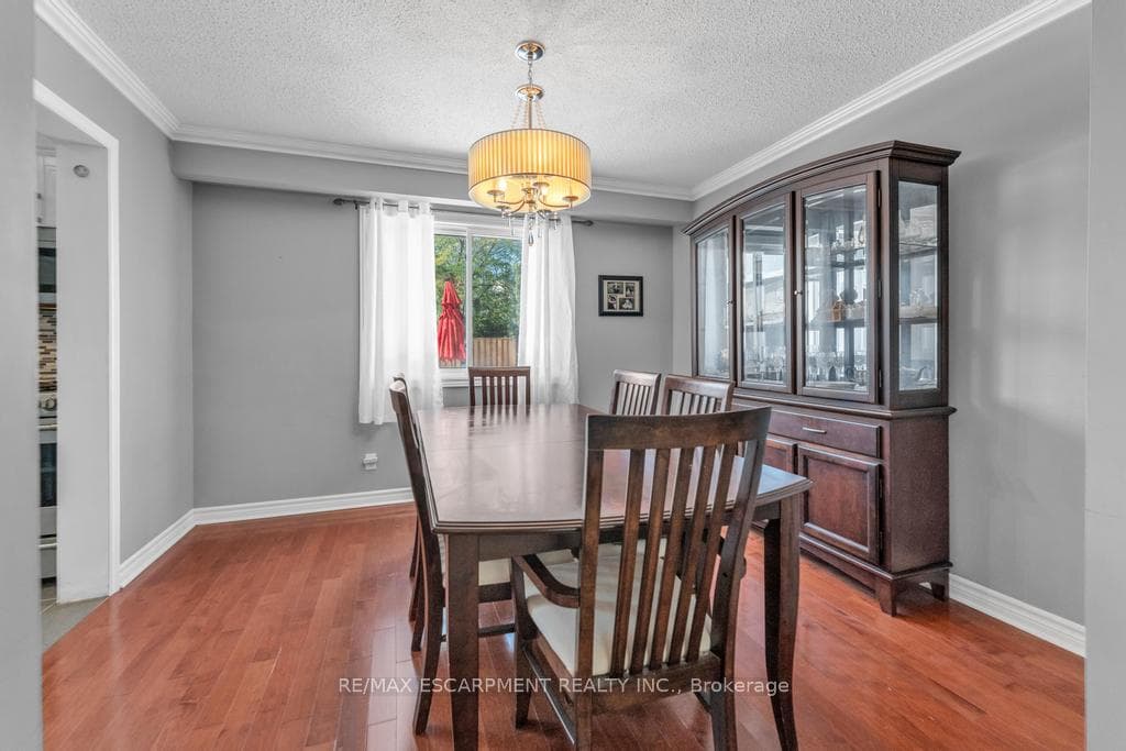 14 Greening Avenue photo 6
