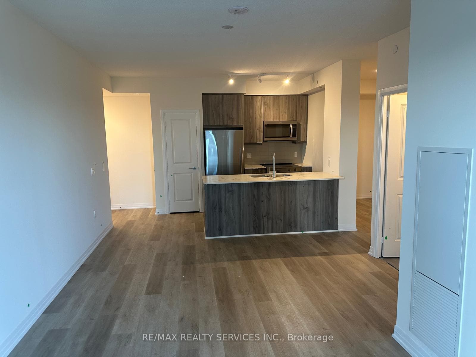 15 Watergarden Drive Unit 2305 photo 9
