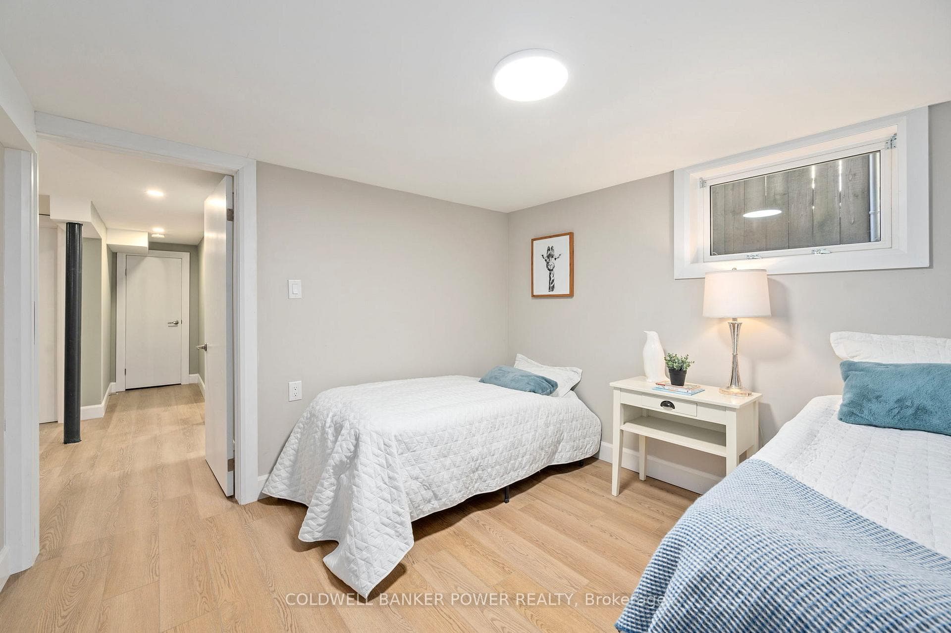 8 Eastman Avenue photo 21