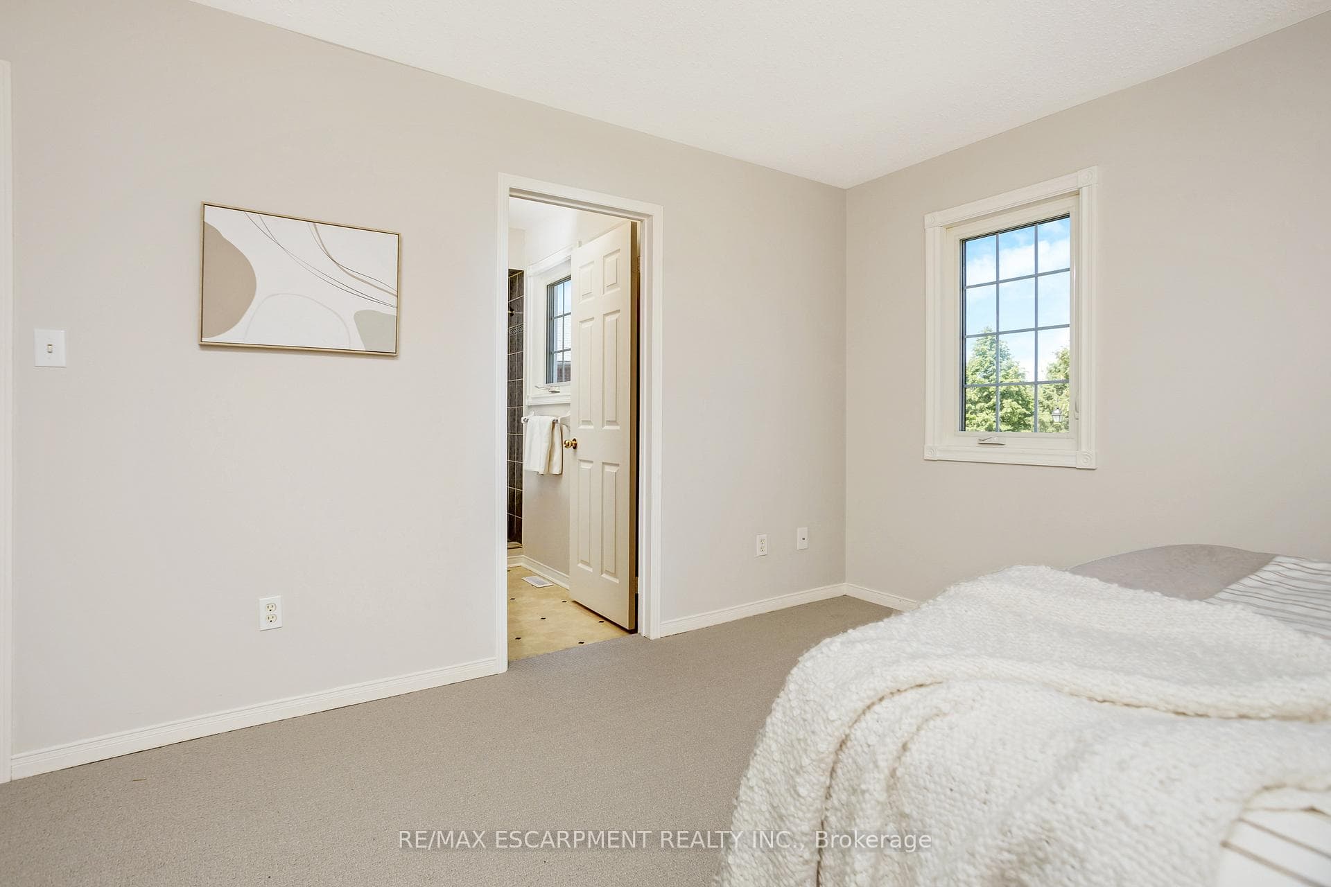 151 Academy Place photo 21