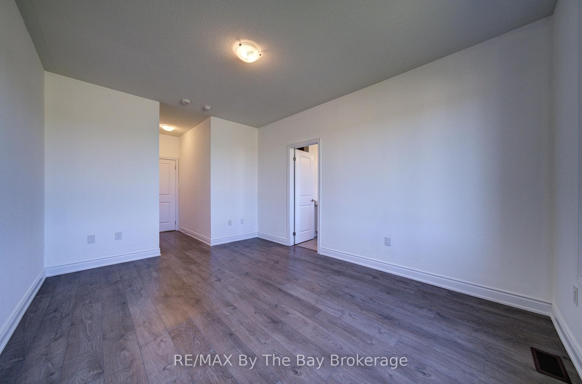 15 Union Boulevard photo 25
