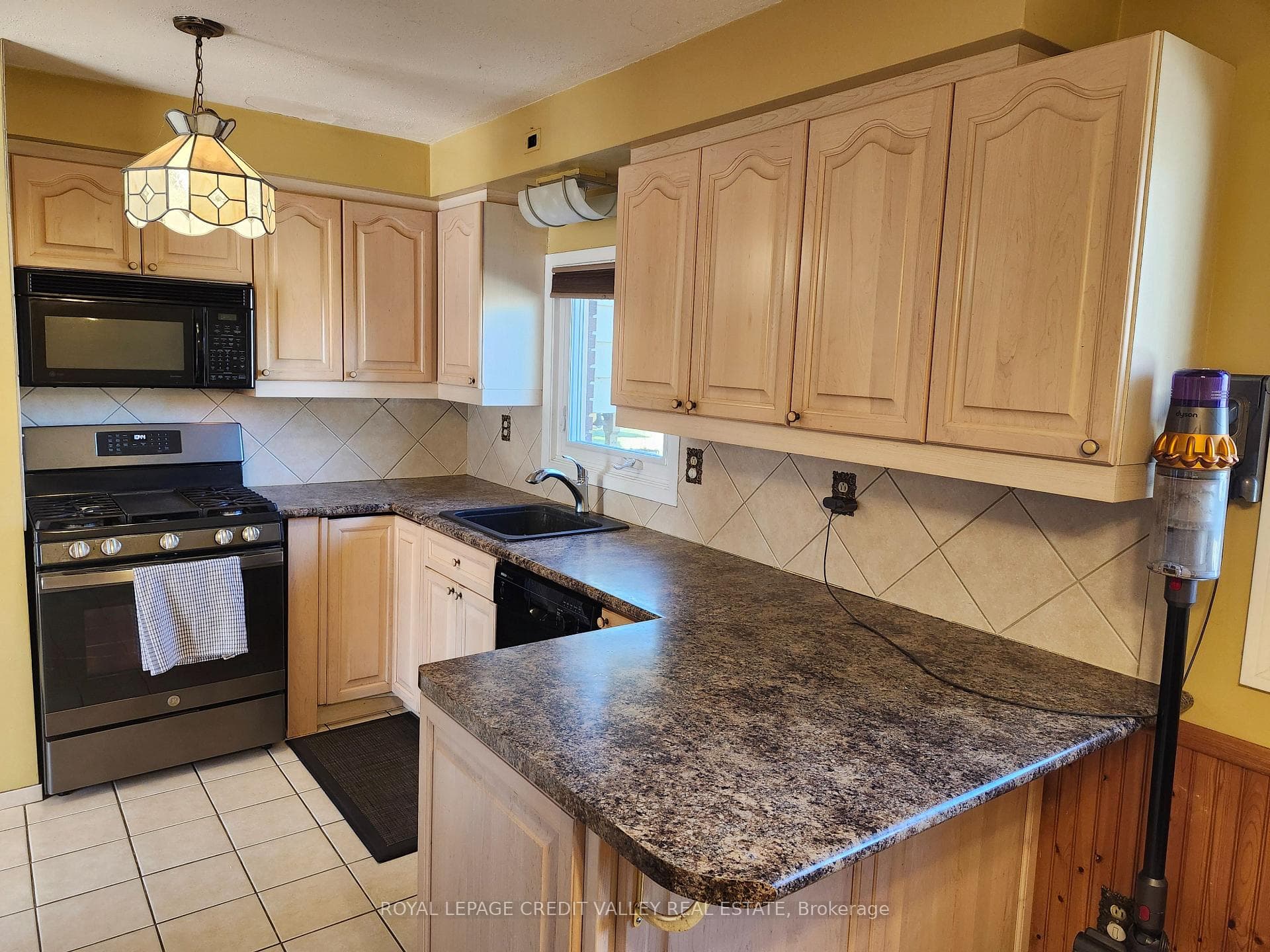 17 Woodlawn Drive photo 6