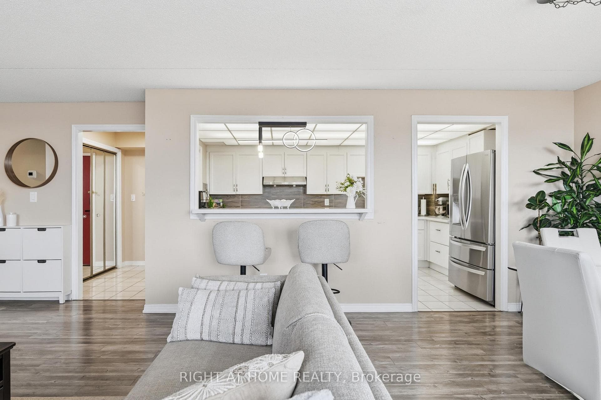 99 Donn Avenue Unit 704 photo 5