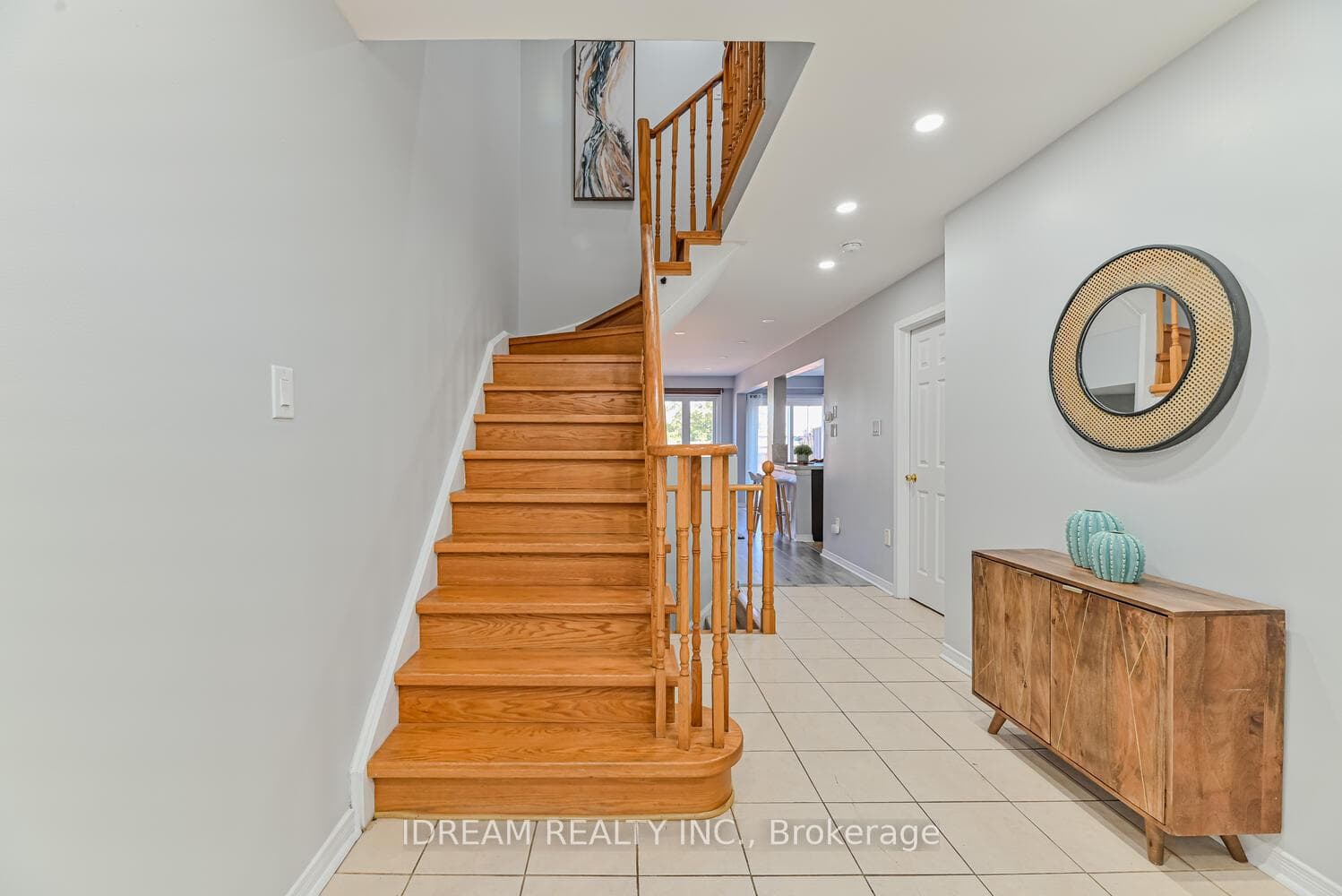 74 Twin Pines Crescent photo 4