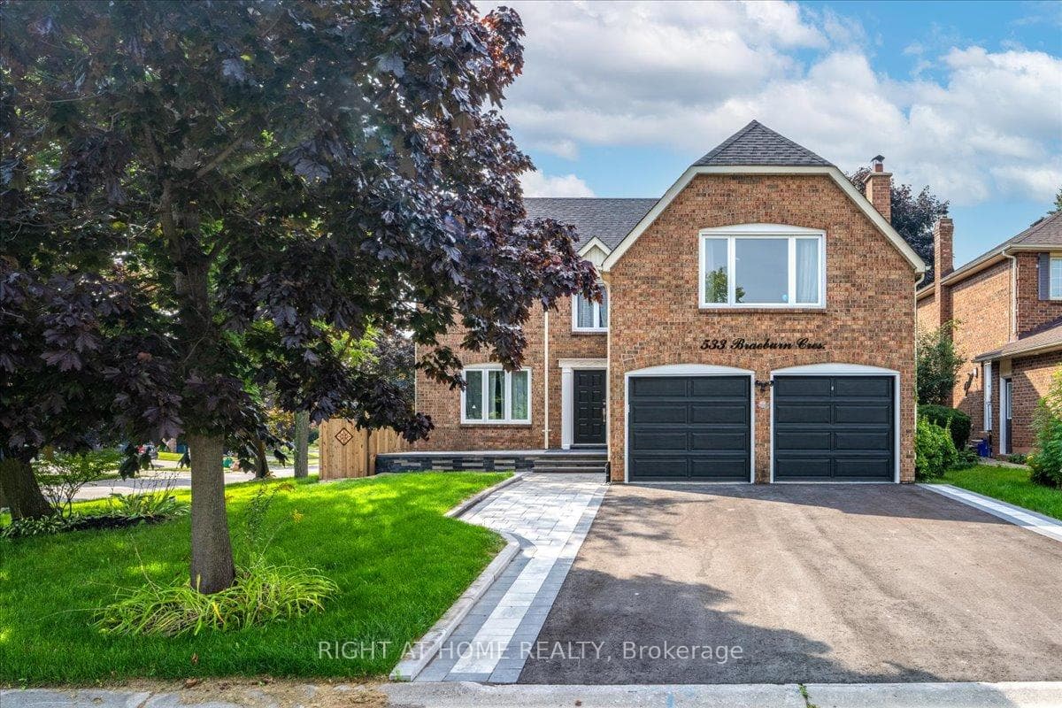 533 Braeburn Crescent photo 2