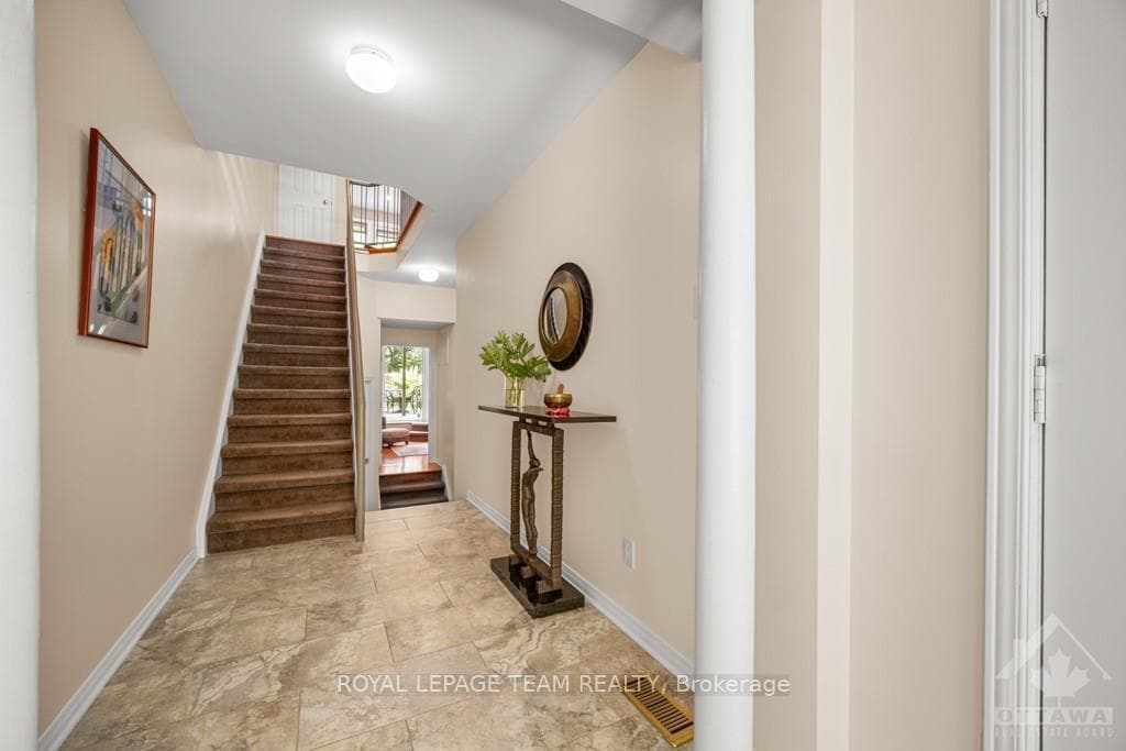 288 CRICHTON Street photo 23