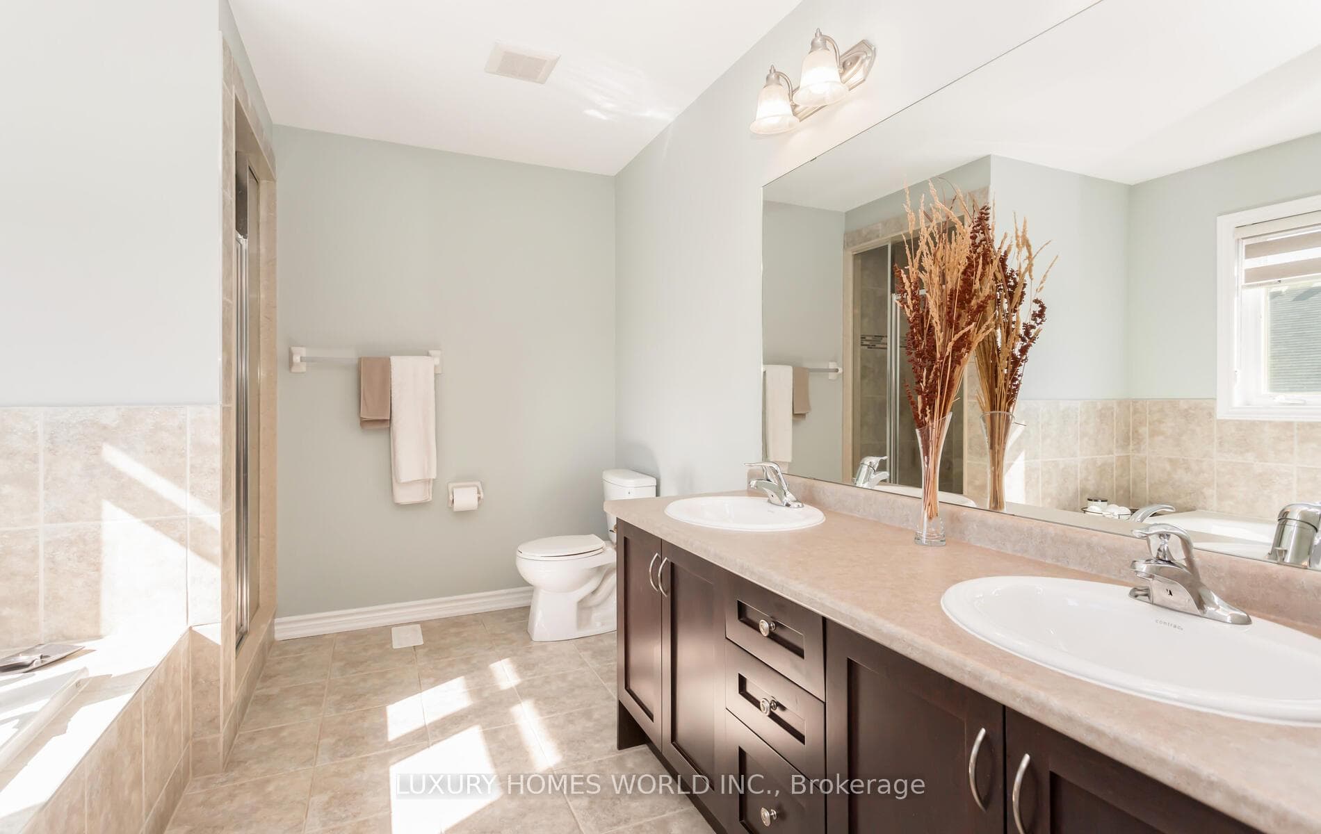 424 Brisdale Drive photo 15