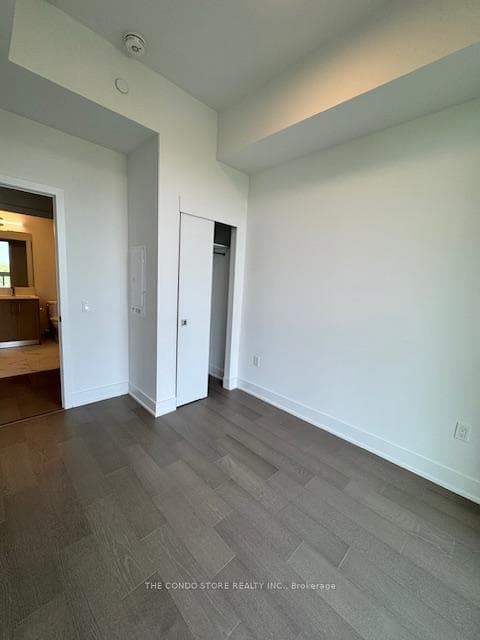 8 Manor Road Unit 905 photo 11