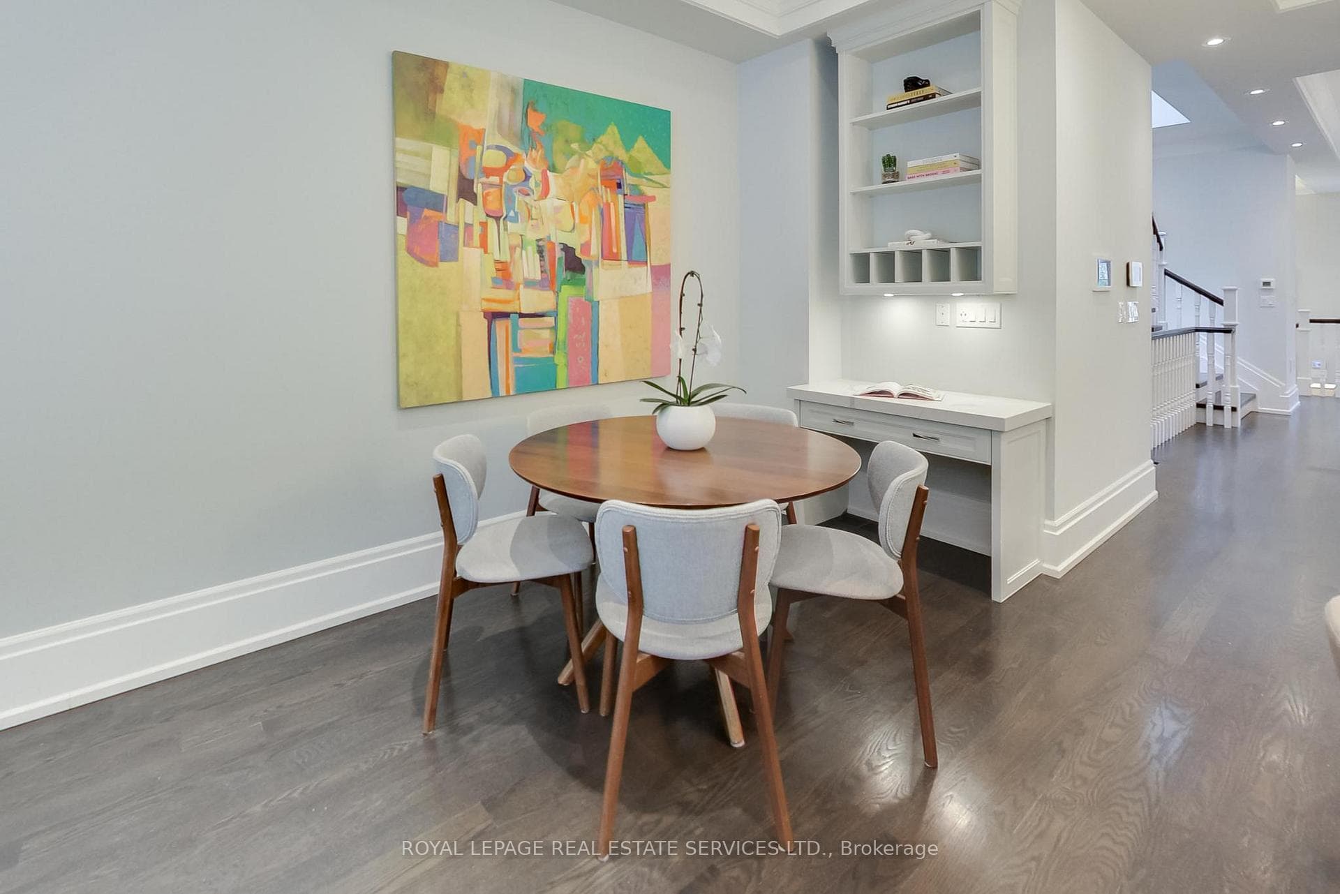 409 Deloraine Avenue photo 18