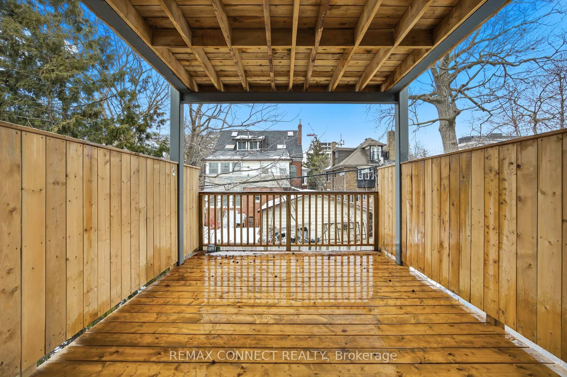 16 Rosemount Avenue photo 32