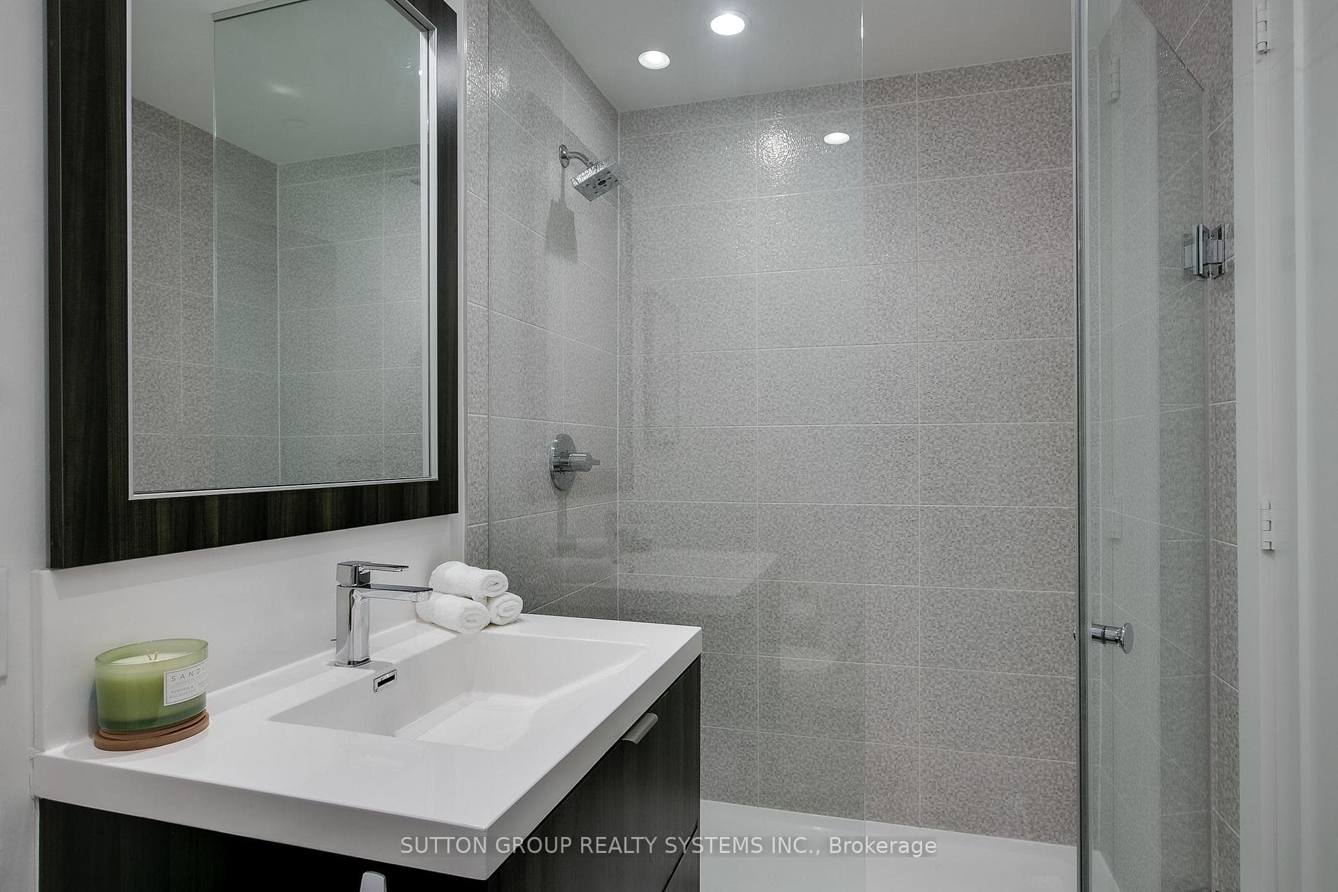 80 Vanauley Street Unit 910 photo 20