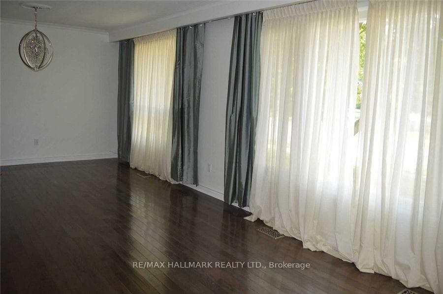 45 Aurora Heights Drive Unit Main photo 3