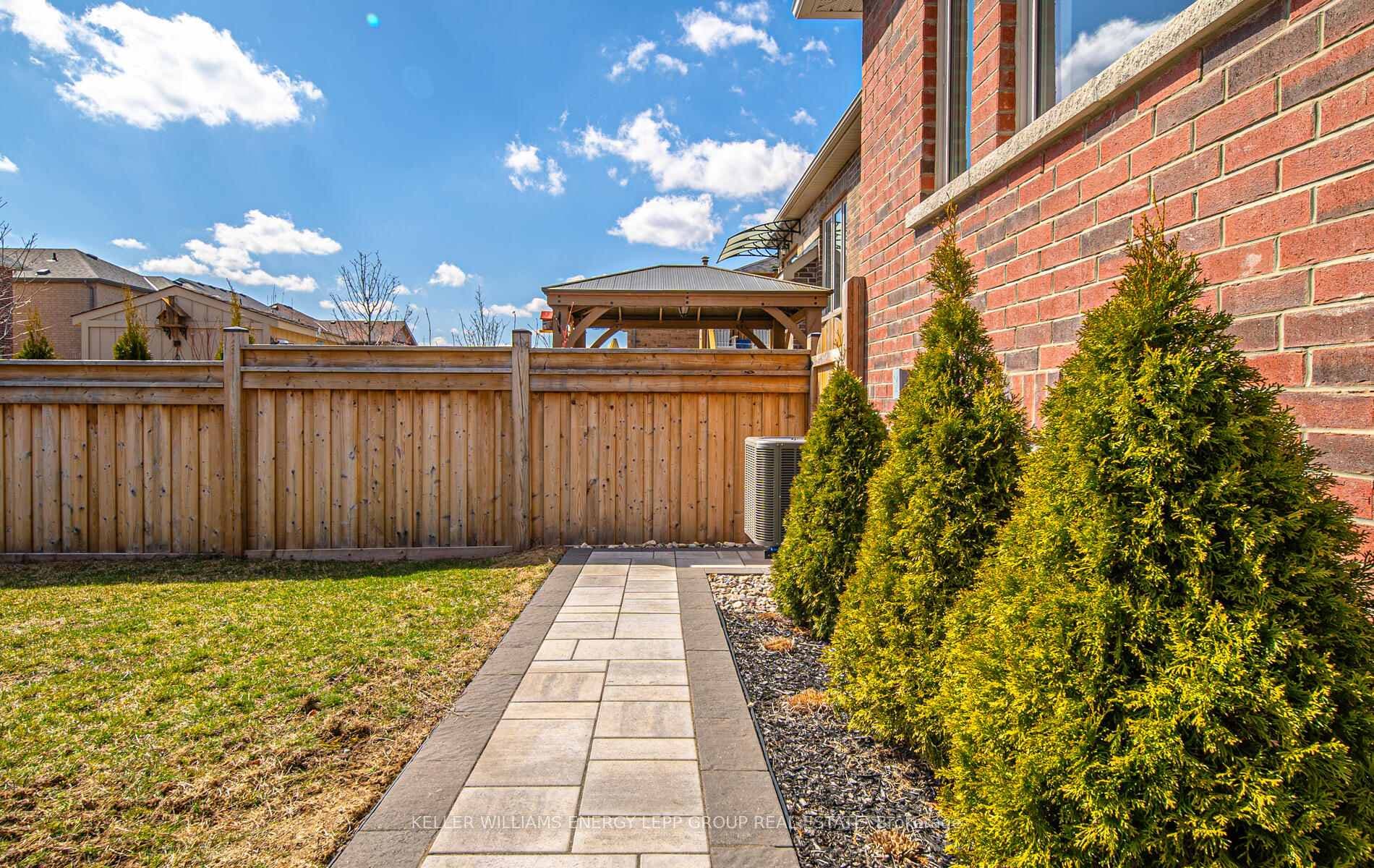 36 Glenhaven Court photo 28