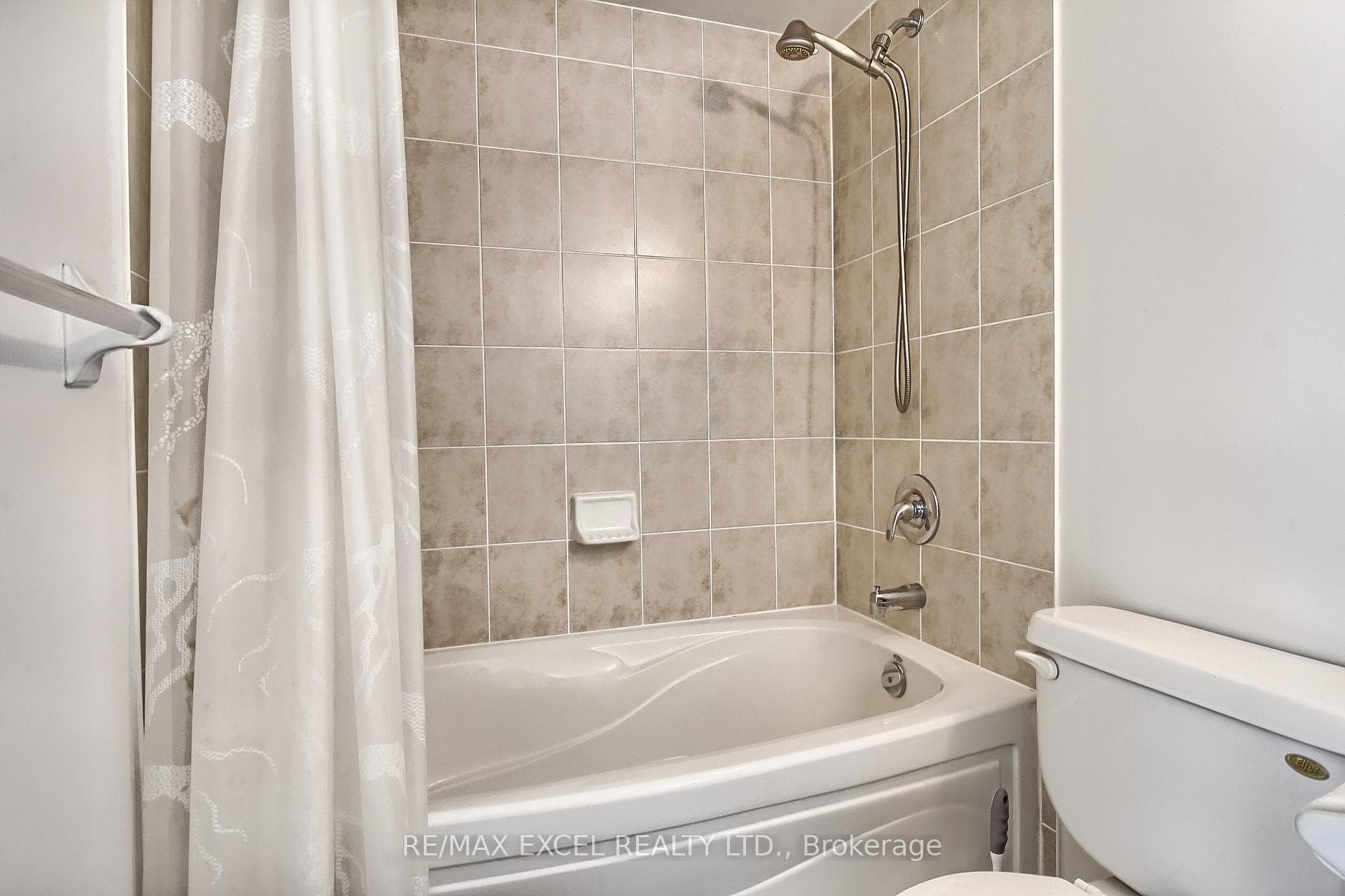 238 Bonis Avenue Unit 2219 photo 29