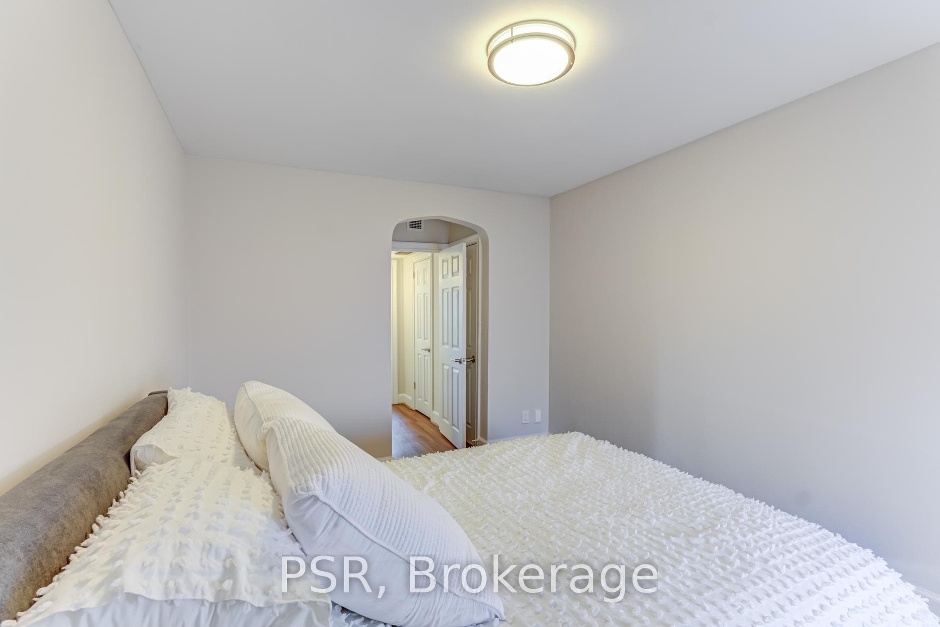1365 Bayview Avenue Unit L02 photo 12