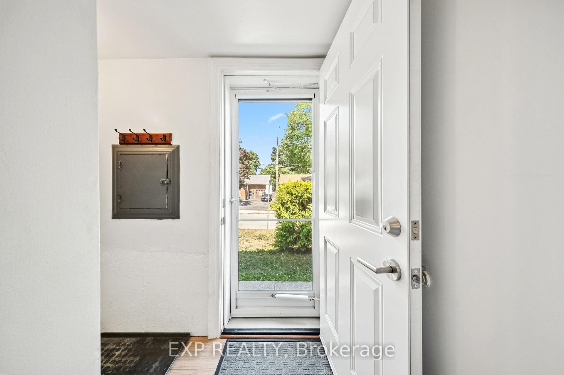 339 Arlington Road photo 37