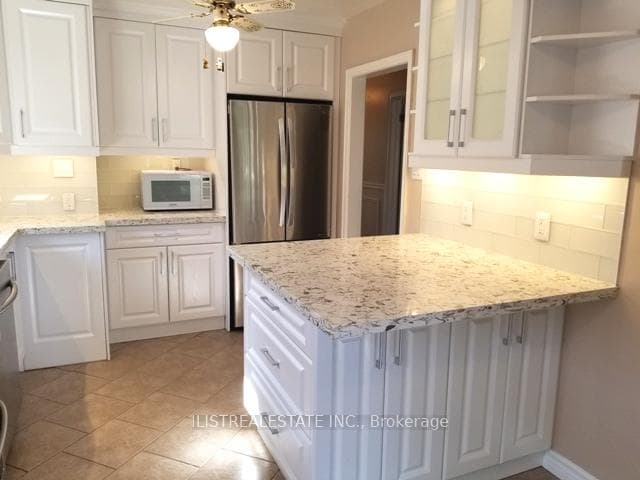 26 Arbutus Crescent photo 5